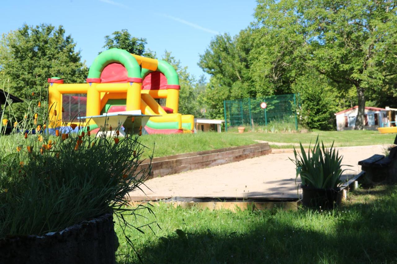 Camping Domaine De Mepillat Saint-Nizier-le-Bouchoux Екстериор снимка