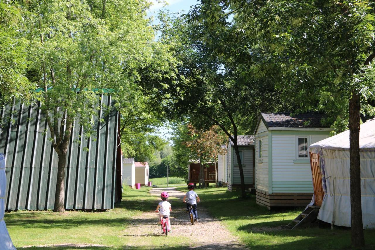 Camping Domaine De Mepillat Saint-Nizier-le-Bouchoux Екстериор снимка