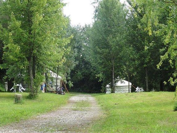 Camping Domaine De Mepillat Saint-Nizier-le-Bouchoux Екстериор снимка
